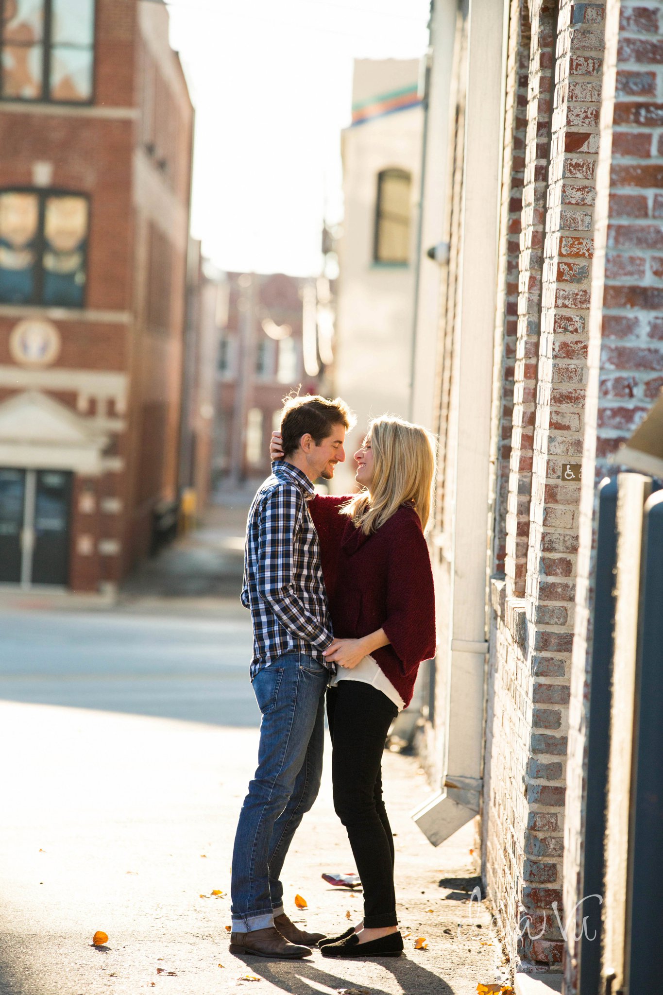 KC Urban Engagement Pictures Ryan and Shannon_0003