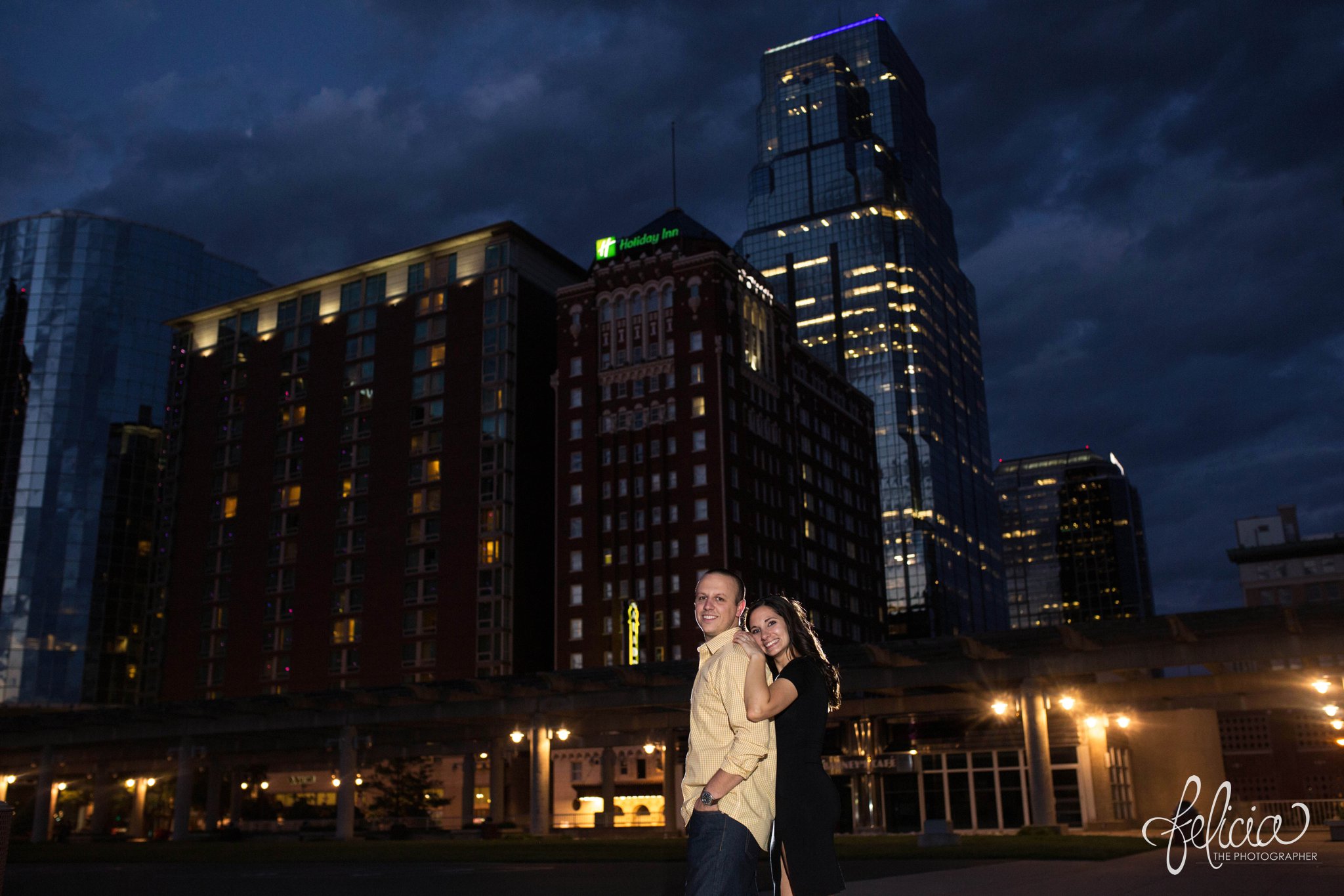 Downtown Kansas City Engagement Photos | Felicia The Photographer | Night Pictures