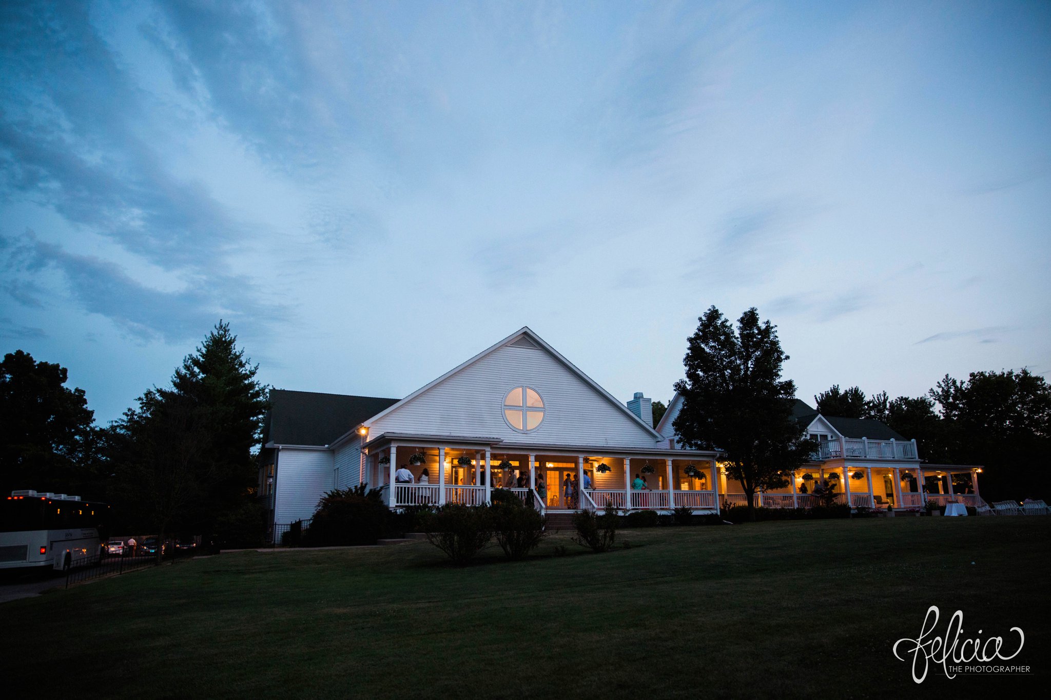 The Hawthorne House | Reception Venue | Dusk | White Farmhouse | Kansas City Wedding | Felicia The Photographer