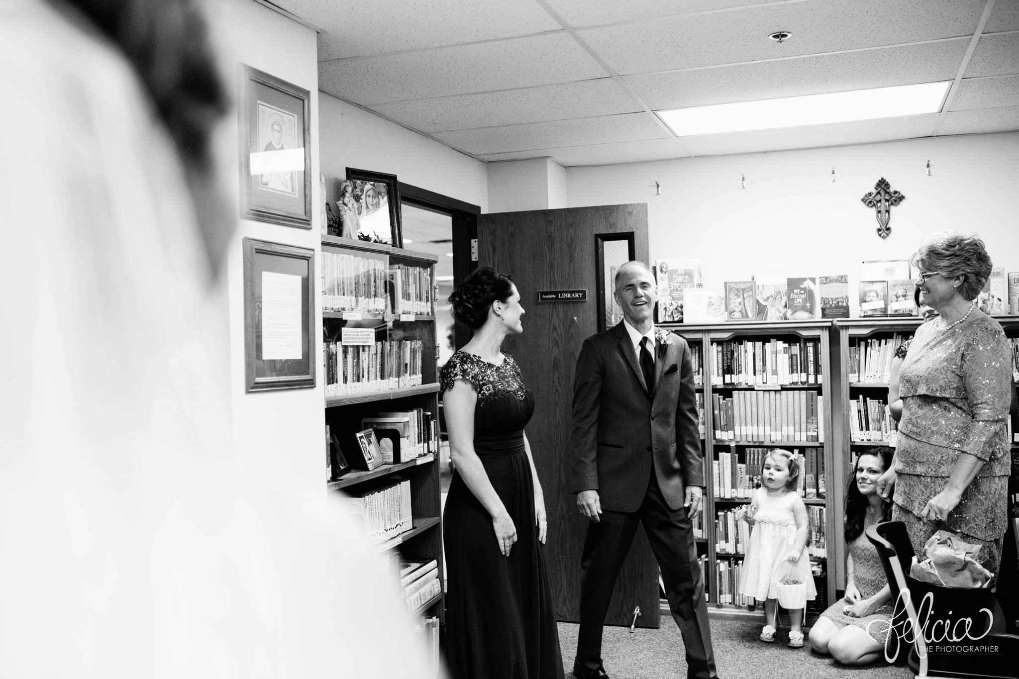 Hilton KCI Wedding | Girls Getting Ready | Felicia The Photographer | Father of the bride | Black and White 