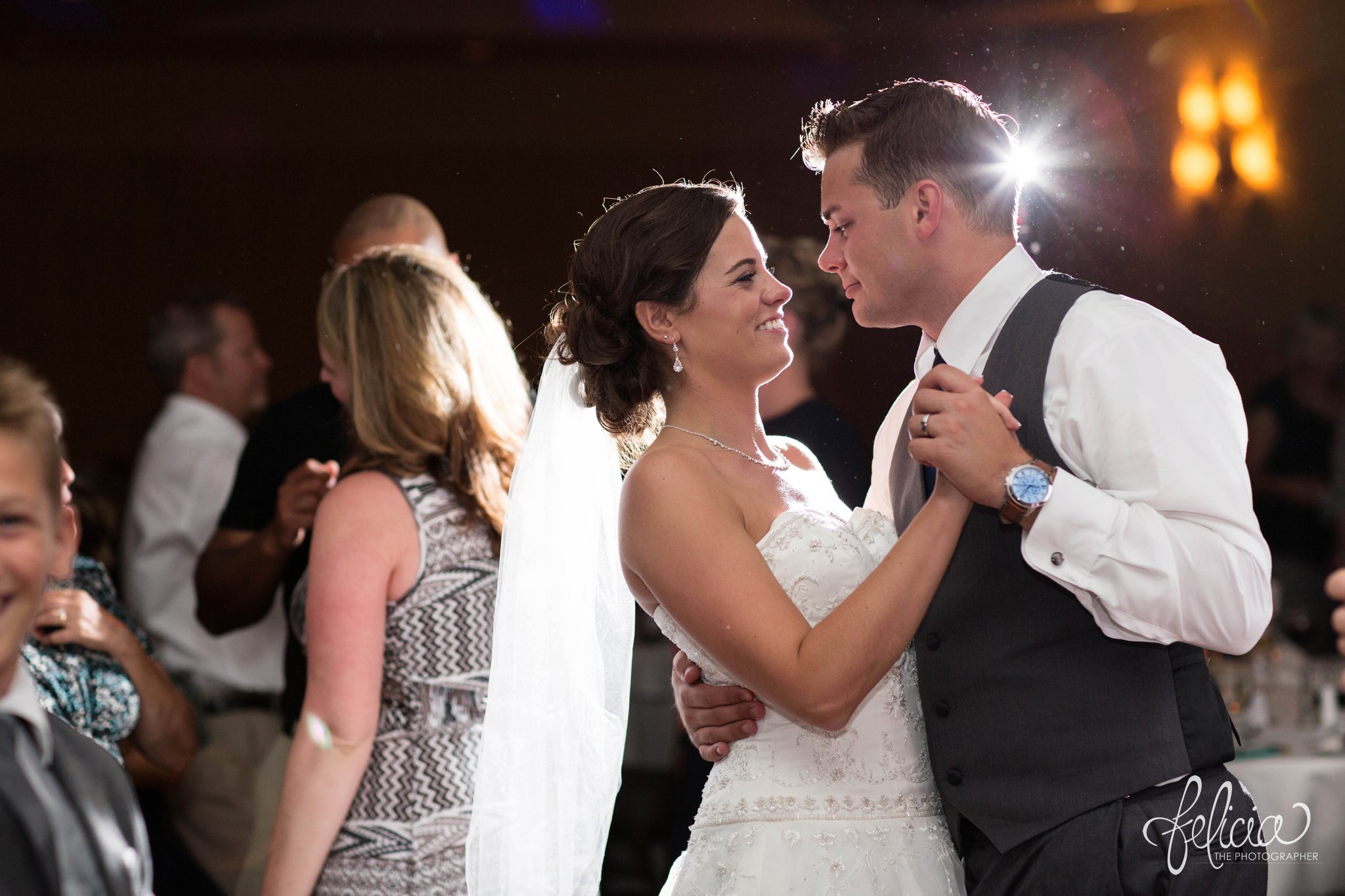 Hilton KCI Wedding | Felicia The Photographer | Bride and Groom Dancing