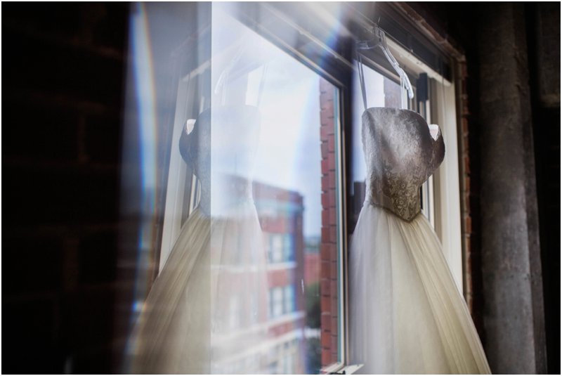 Downtown Loft Wedding Photos | Kansas City | Felicia The Photographer | Strapless Tulle Ball gown | Details