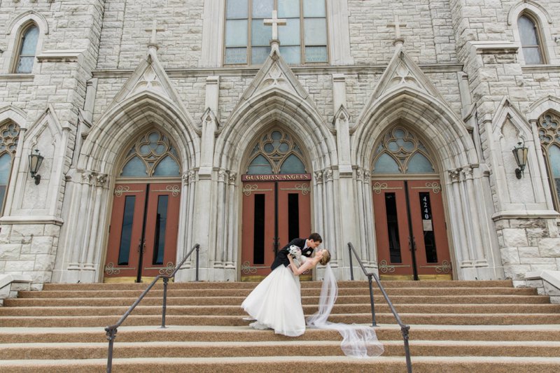 Guardian Angels Catholic Church Wedding Photos | Kansas City | Felicia The Photographer | Gothic Architecture | Bride and Groom Dip