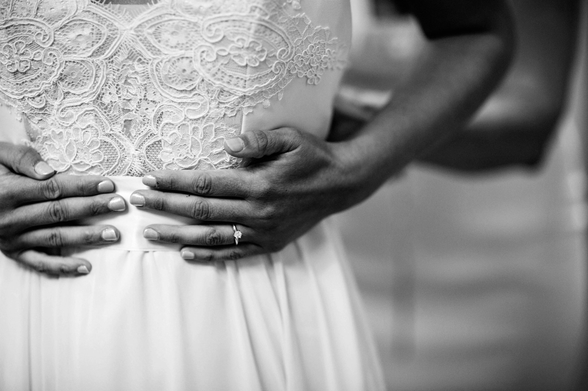 Sioux Falls Wedding Photos | Destination Photographer | Felicia The Photographer | Bride Getting Ready | Truvelle | Jordan | Dress | Lace | solitaire engagement ring