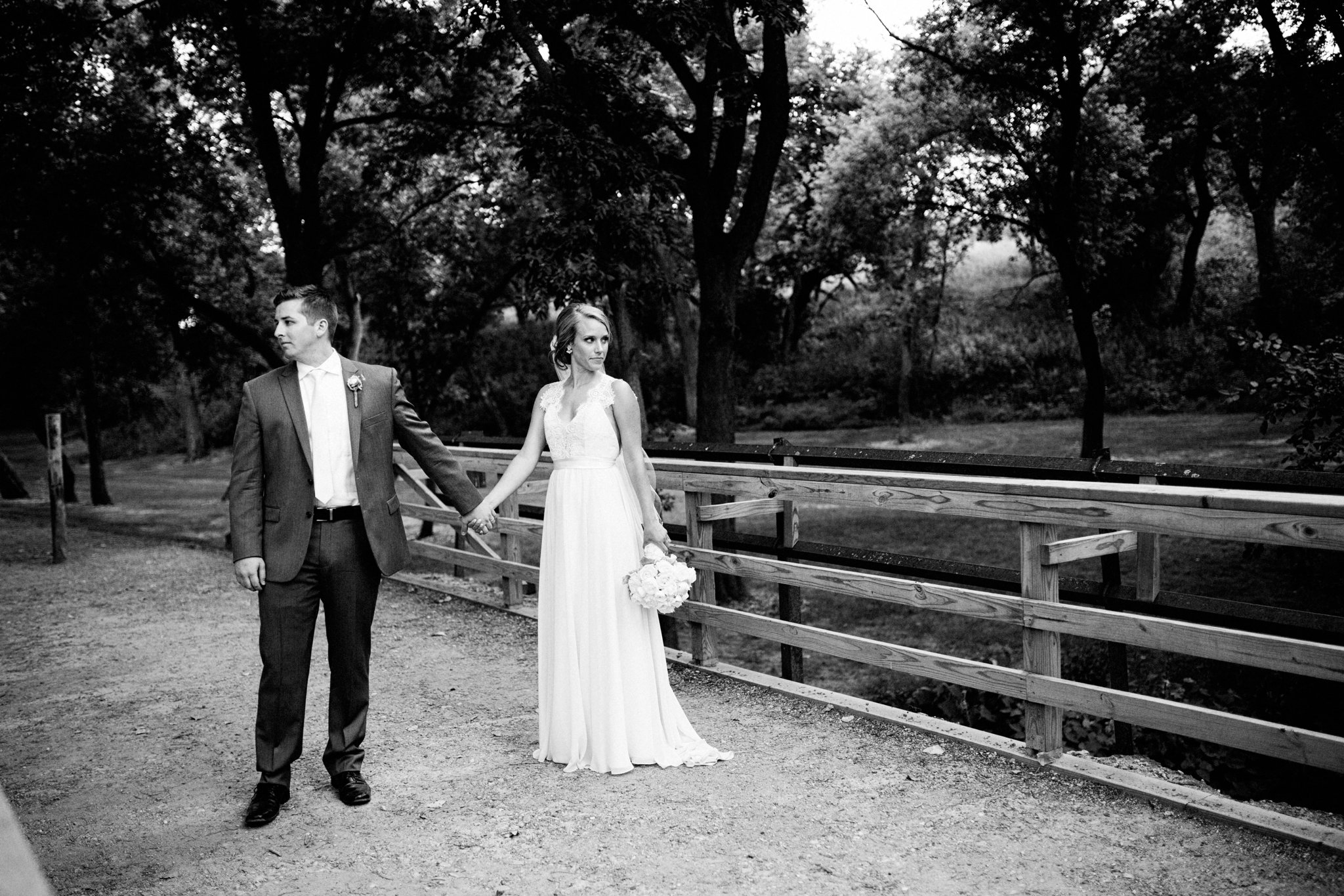 Sioux Falls Wedding Photos | Destination Photographer | Felicia The Photographer | Mary Jo Wegner Arboretum | bride and groom pose | boho bridal style | indie posing | outdoor natural photos | Romantic | Truvelle | Jordan | Backless Gown | Black and White