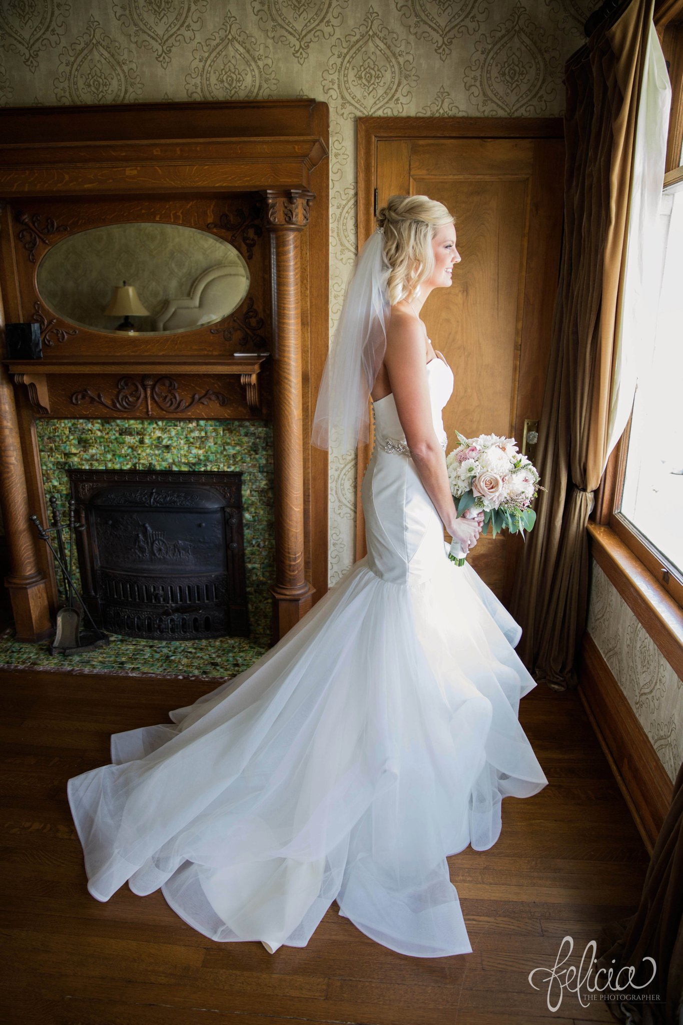 Hayley Paige Gown | Bride | Victorian House | Eighteen Ninety | Kansas City Wedding | Felicia The Photographer