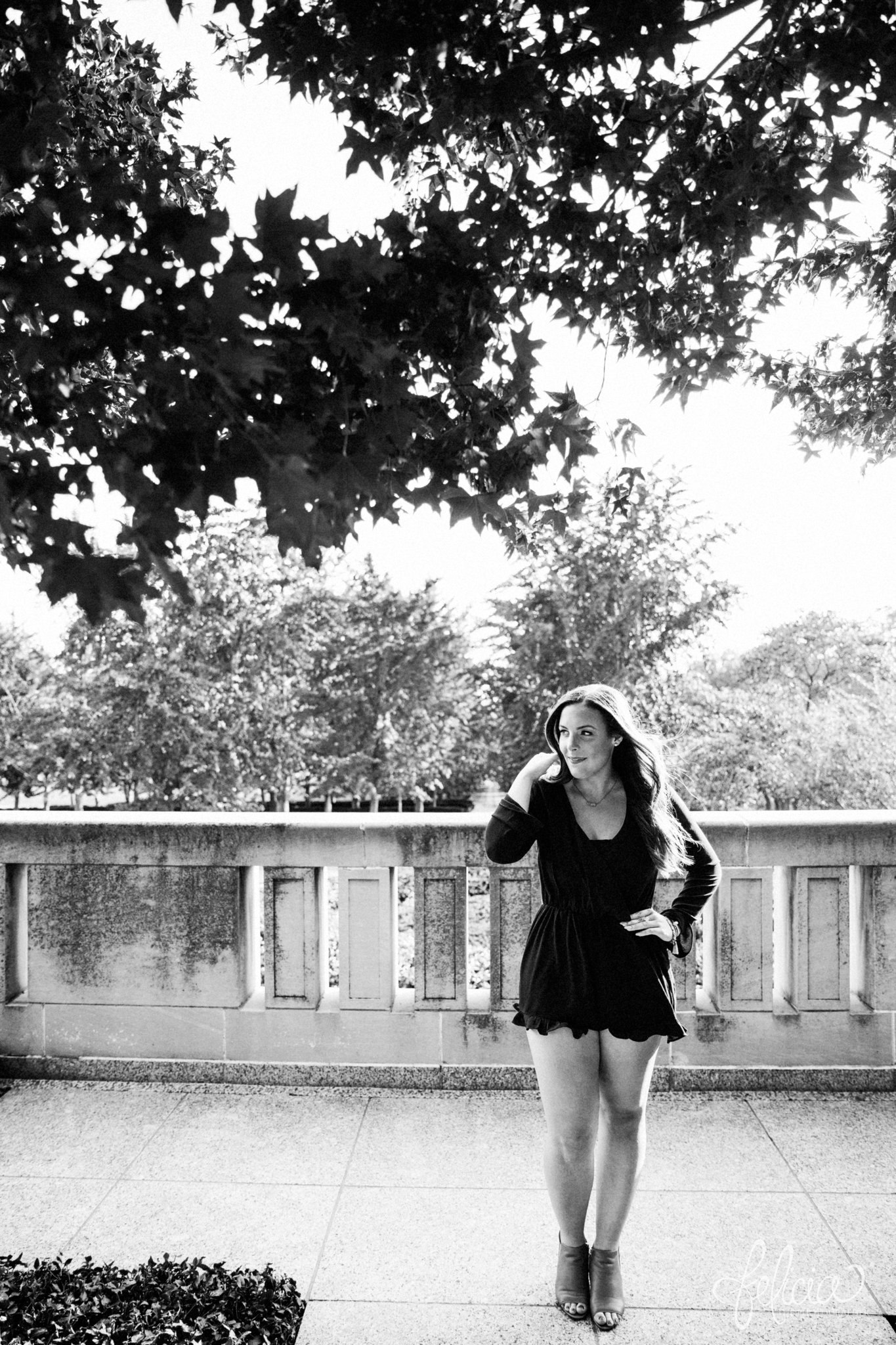 black and white | senior pictures | Kansas City | senior photos | senior photography | images by feliciathephotographer.com | crossed arms | navy dress | long sleeved | nature | natural | scoop neck | leaves 