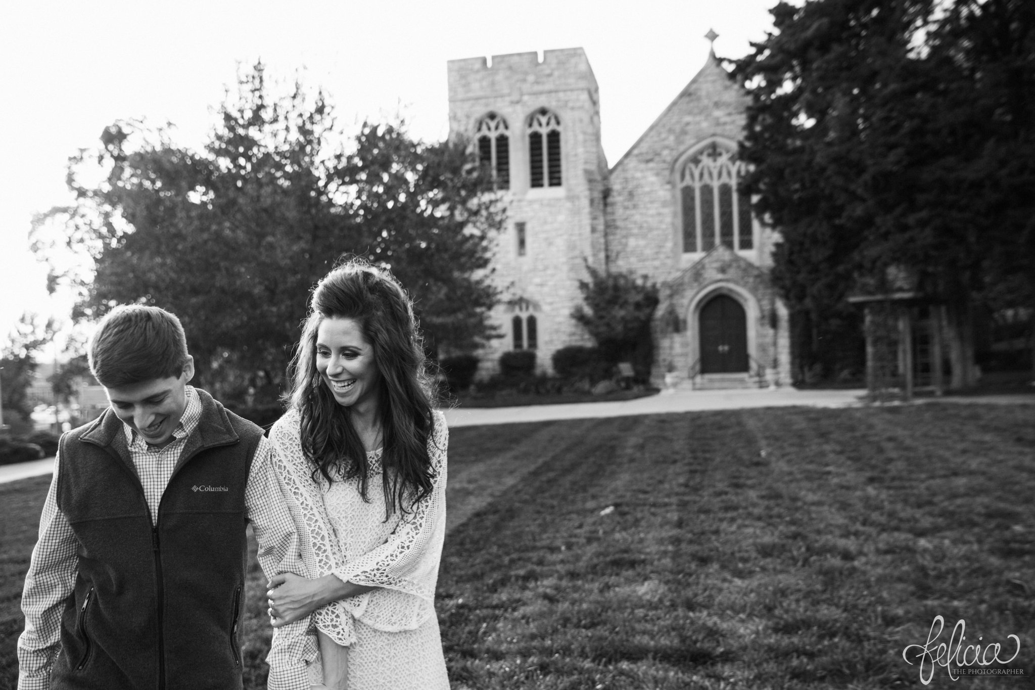 Black and White | Engagement Photos | Engagement Photography | Sunset | Sunset Photography | Felicia the Photographer | Images by feliciathephotographer.com | Fall | Autumn | Lake | Candid | Walking in Field | Smiles 