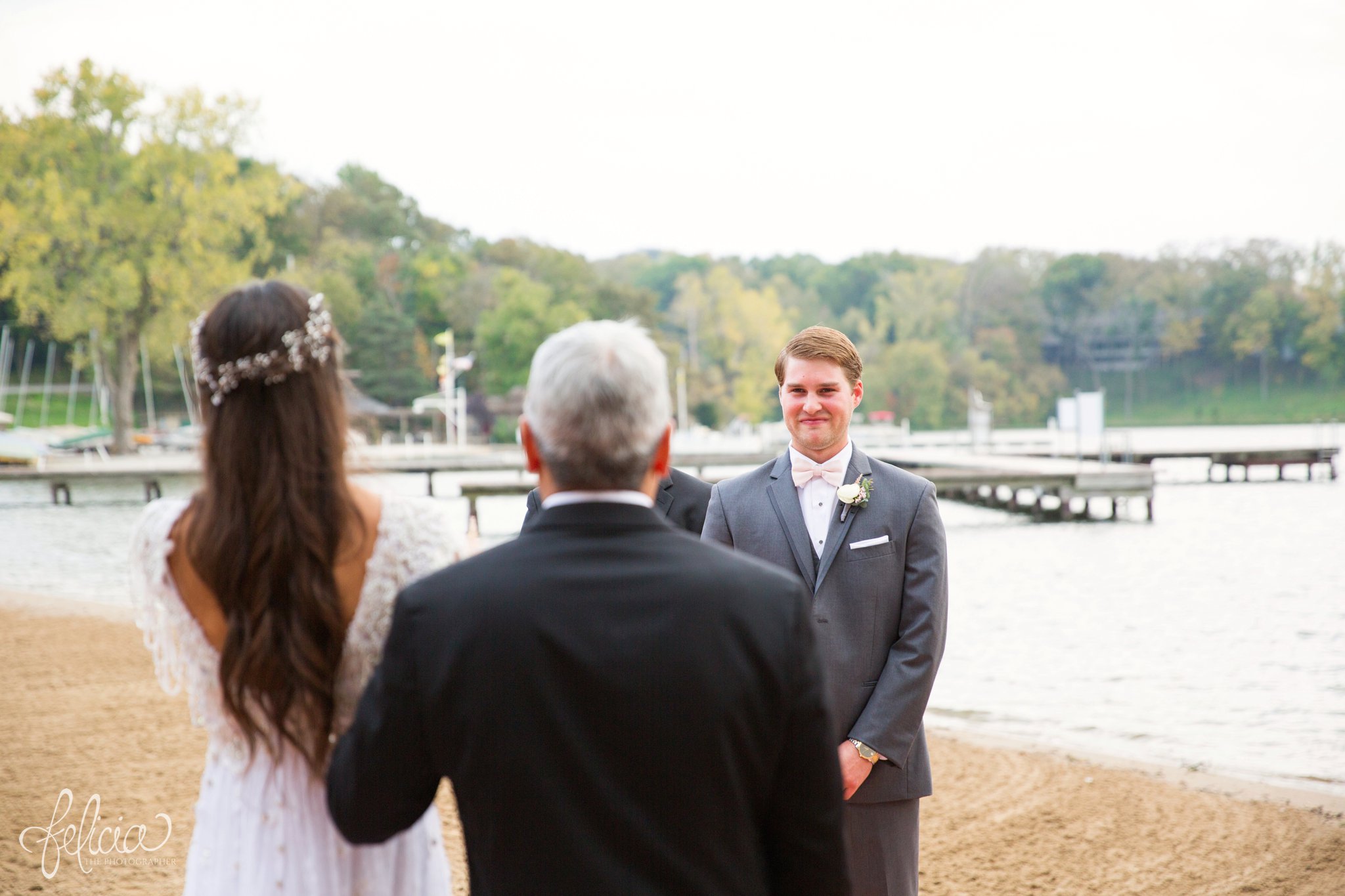 Lake Quivira | Outdoor Ceremony | Kansas City | Felicia The Photographer