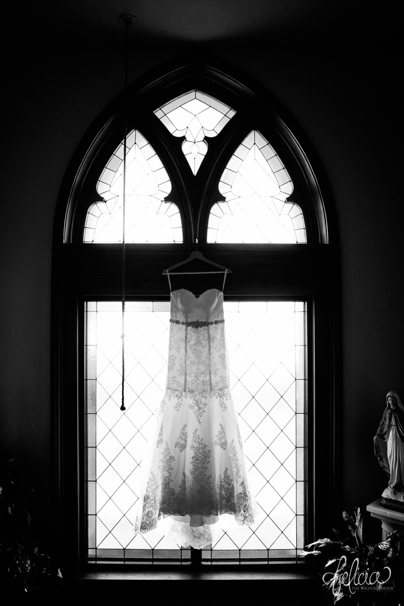 black and white | weddings | wedding photography | wedding photos | images by feliciathephotographer.com | St. Francis Xavier Church | Moila Country Club | autumn wedding | fall wedding | fall colors | harvest | purple and orange | Kansas City | St. Joseph | harvest inspiration | stain glass windows | wedding dress | wedding dress photography | David's Bridal | sweetheart neckline | lace details | beaded belt | glitter 