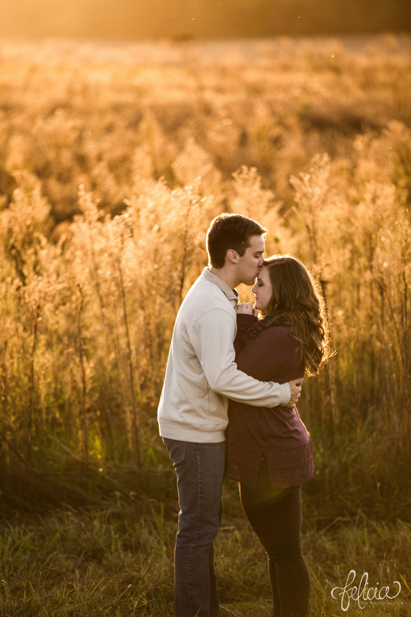 engagement photos | fall engagement photos | engagement photography | Felicia the Photographer | images by feliciathephotographer.com | Sun Flare | Farm | Nature| Golden Hour | Kiss on Forehead | Closed Eyes 