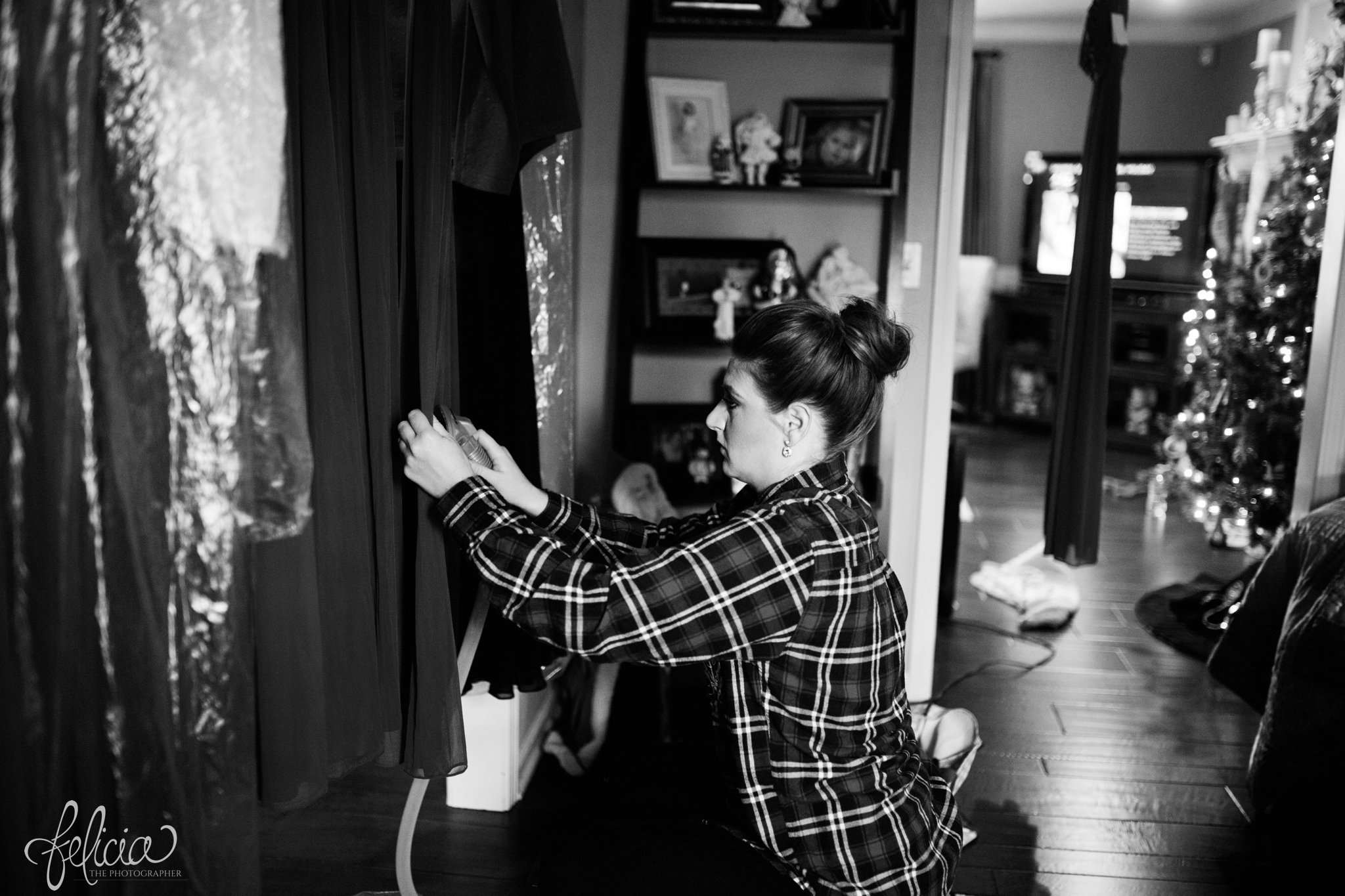 black and white | wedding | wedding photography | wedding photos | Kansas City | St. Patrick's Catholic Church | Hawthorne House | images by feliciathephotographer.com | crimson wedding | Christmas Wedding | getting ready | wedding prep 