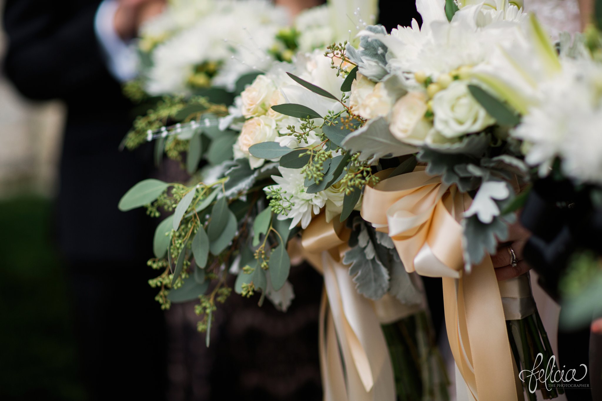 wedding | wedding photos | wedding photography | black and gold | Winter Wedding | Gatsby Wedding | The Elms | images by feliciathephotographer.com | Excelsior Springs | bridal party bouquets | peach ribbon