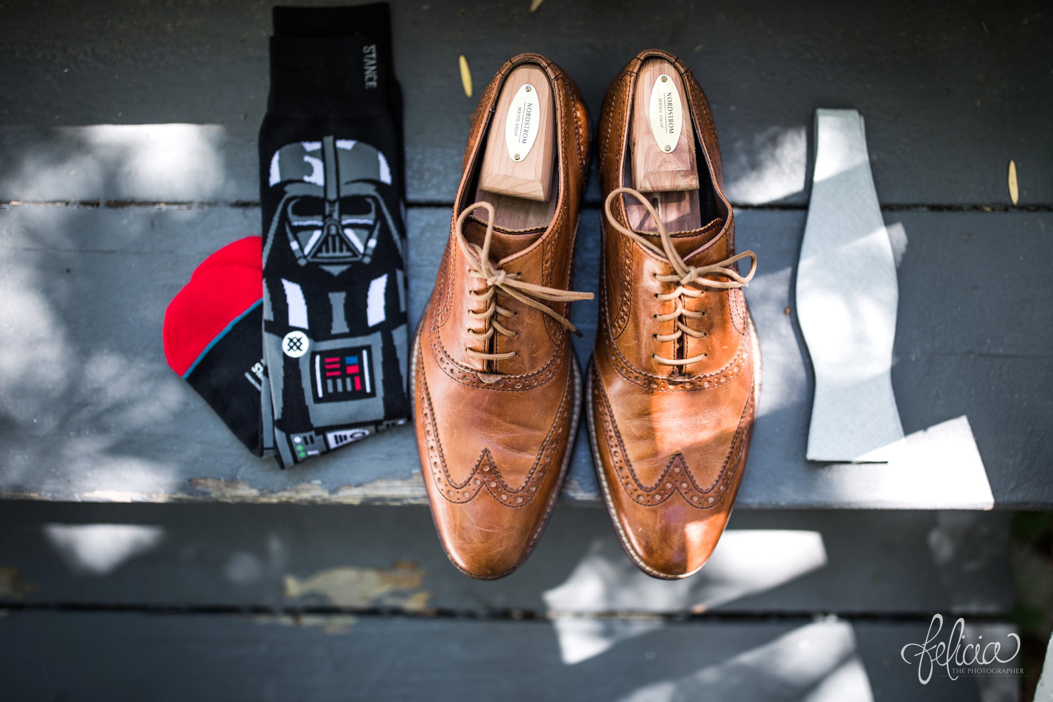 images by feliciathephotographer.com | destination wedding | the makey house | dave gibson coordinator | travel photographer | Savannah, georgia | southern | groom details | brown hipster shoes | star wars socks | white bow tie | quirky | nerdy | 