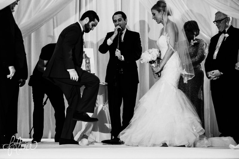 images by feliciathephotographer.com | destination wedding photographer | westin north shore | Chicago botanical gardens | black and white | ceremony | breaking the glass | jewish | tradition | rose bouquet | hebrew | 
