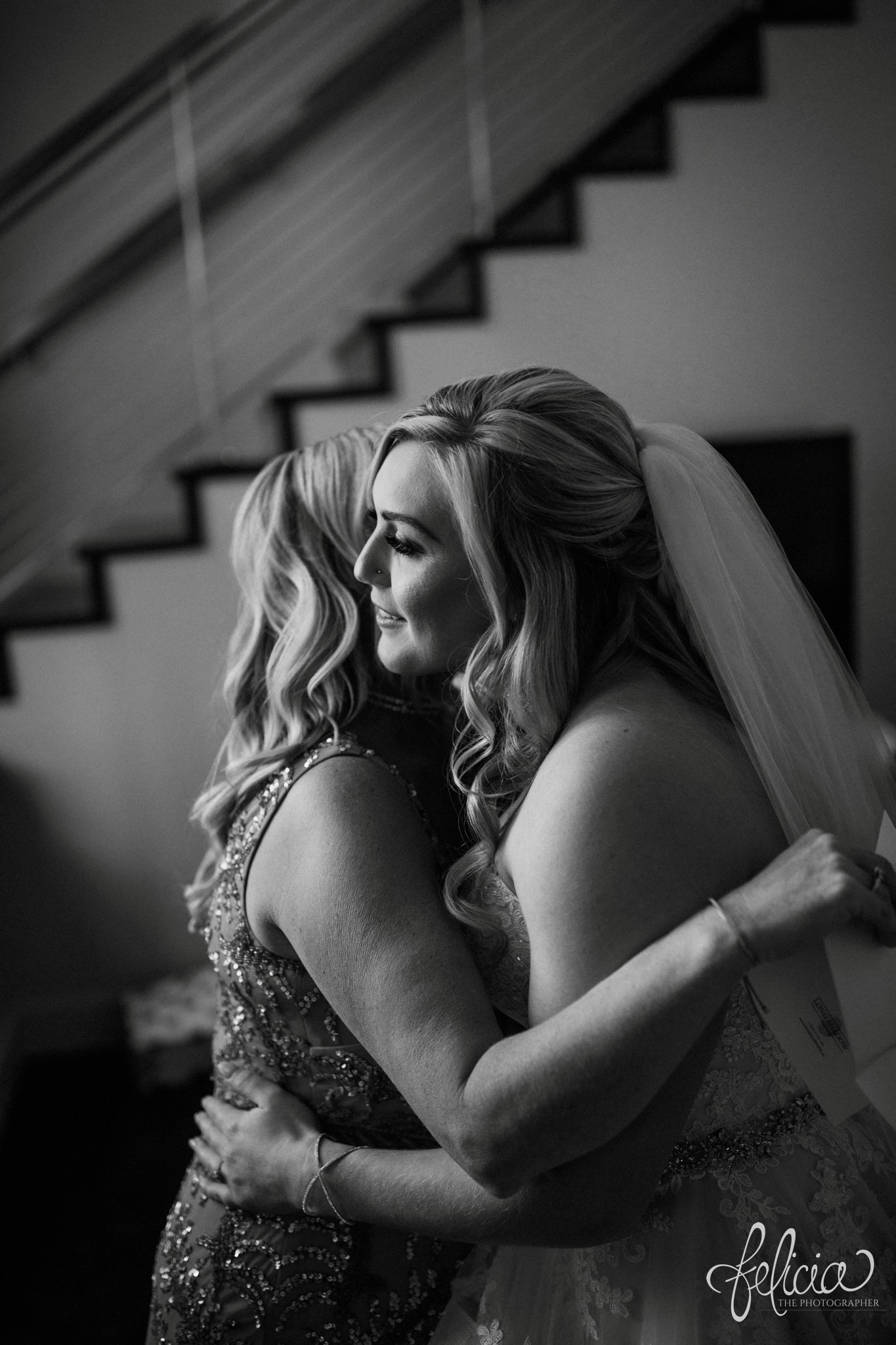 images by feliciathephotographer.com | wedding photographer | downtown kansas city | getting ready | mother daughter | details | black and white | bella bridesmaids | sequins | sentimental | natural light | 