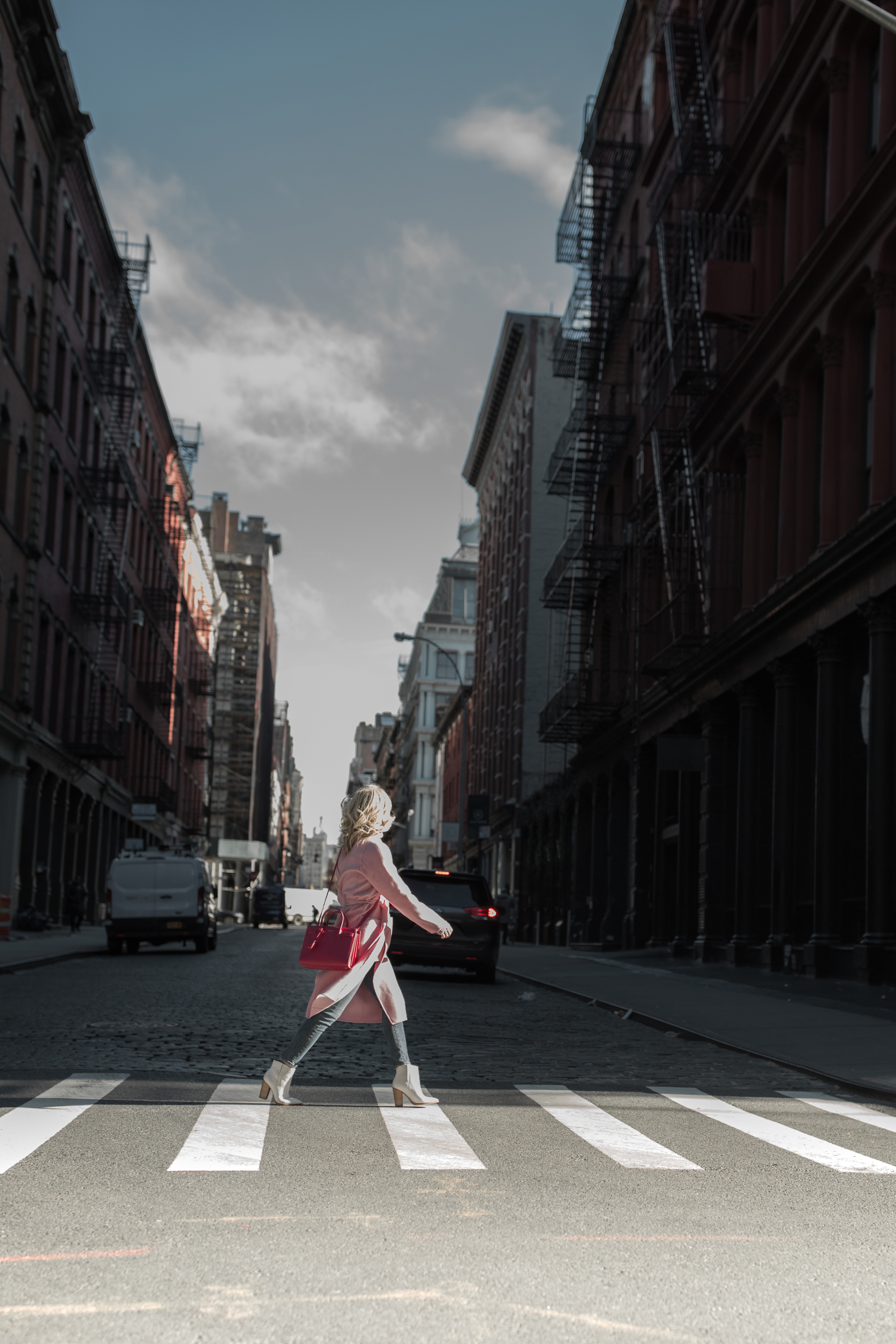  images by feliciathephotographer.com | new york city | fashion influencer photographer | headshots | eye wear | street style | pink | katey mcfarlan | blogger | chronicles of frivolity | glitter | chanel | 