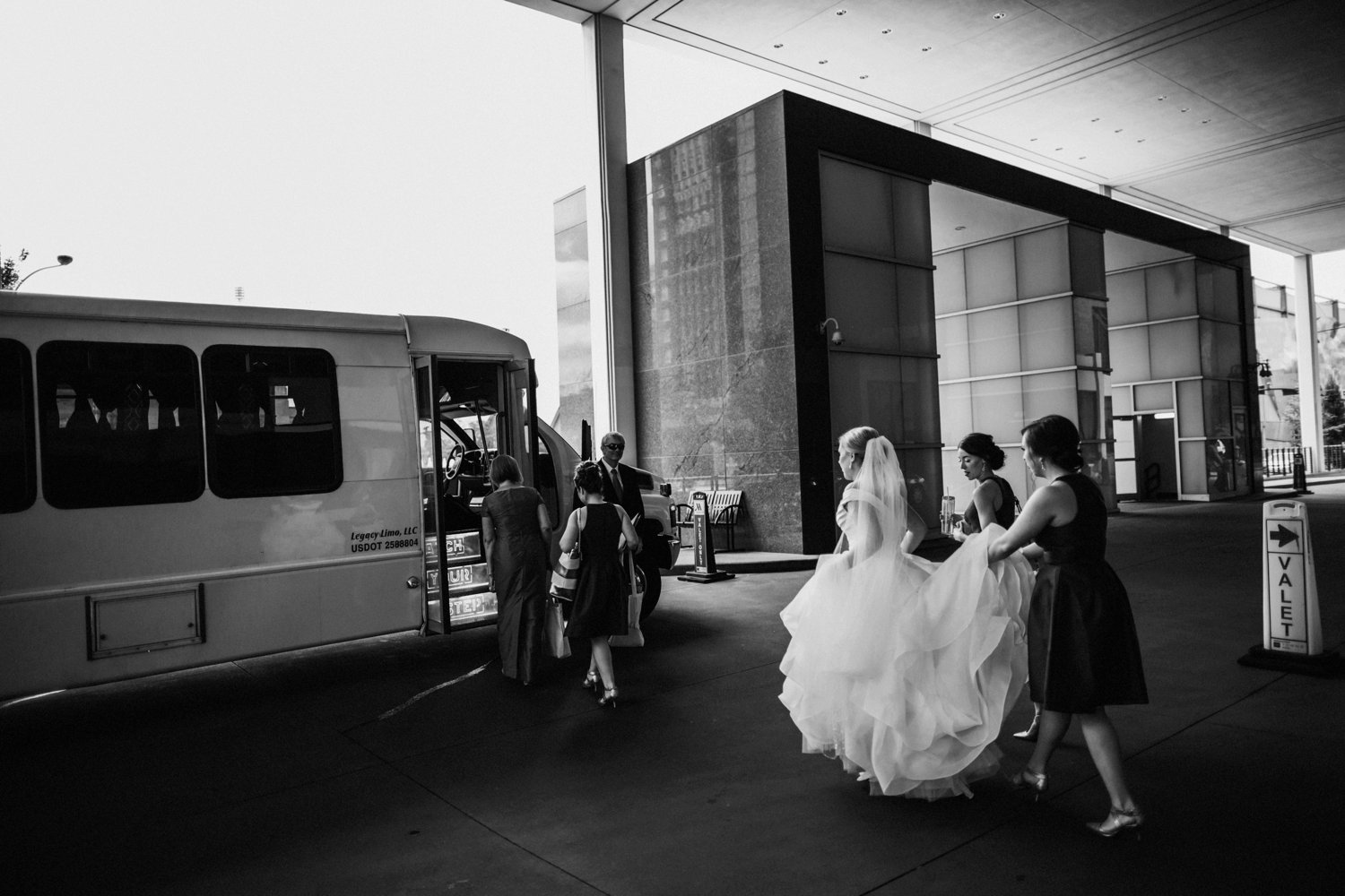  images by feliciathephotographer.com | destination wedding photographer | kansas city | summertime | classic | getting ready | details | pre ceremony | black and white | marriott hotels | shuttle | bridesmaids | 
