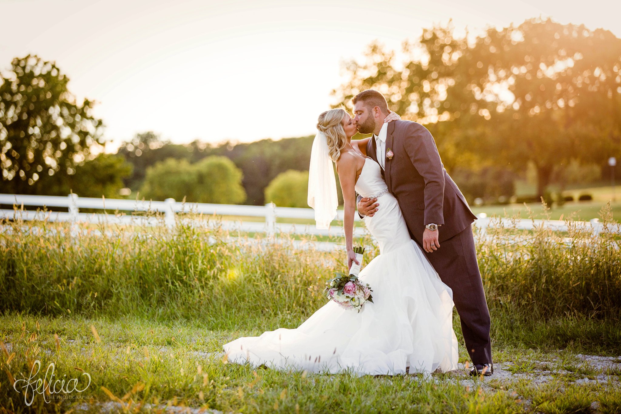 Bride and Groom | Photography | Sunset | Golden Hour | White Pickett Fence | Eighteen Ninety | Kansas City Wedding Venue | Felicia The Photographer