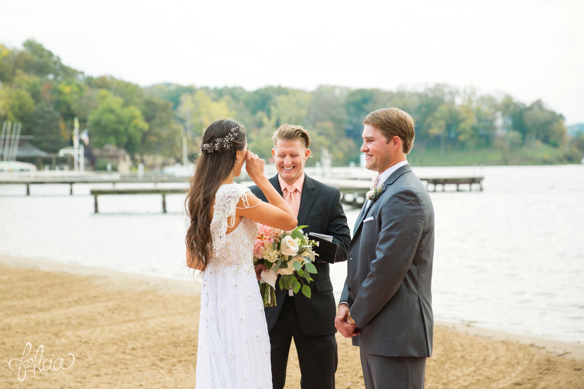 Lake Quivira | Outdoor Ceremony | Candid | Kansas City | Felicia The Photographer