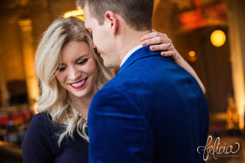 engagement photos | night engagement photos | Union Station | Kansas City | images by feliciathephotographer.com | romantic engagement 